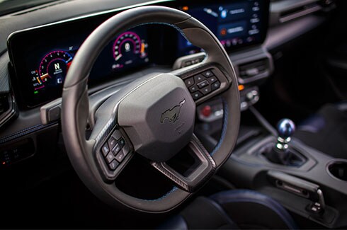 Experimenta la Deportividad del Volante de Gran Diseño Sport de Ford Mustang 2026